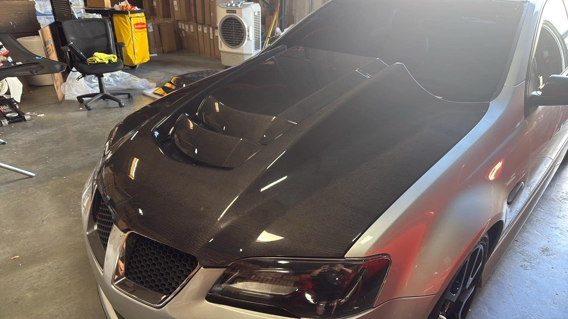 2008-2009 PONTIAC G8 CARBON FIBER ZR1 STYLE FRONT VENTED COWL HOOD